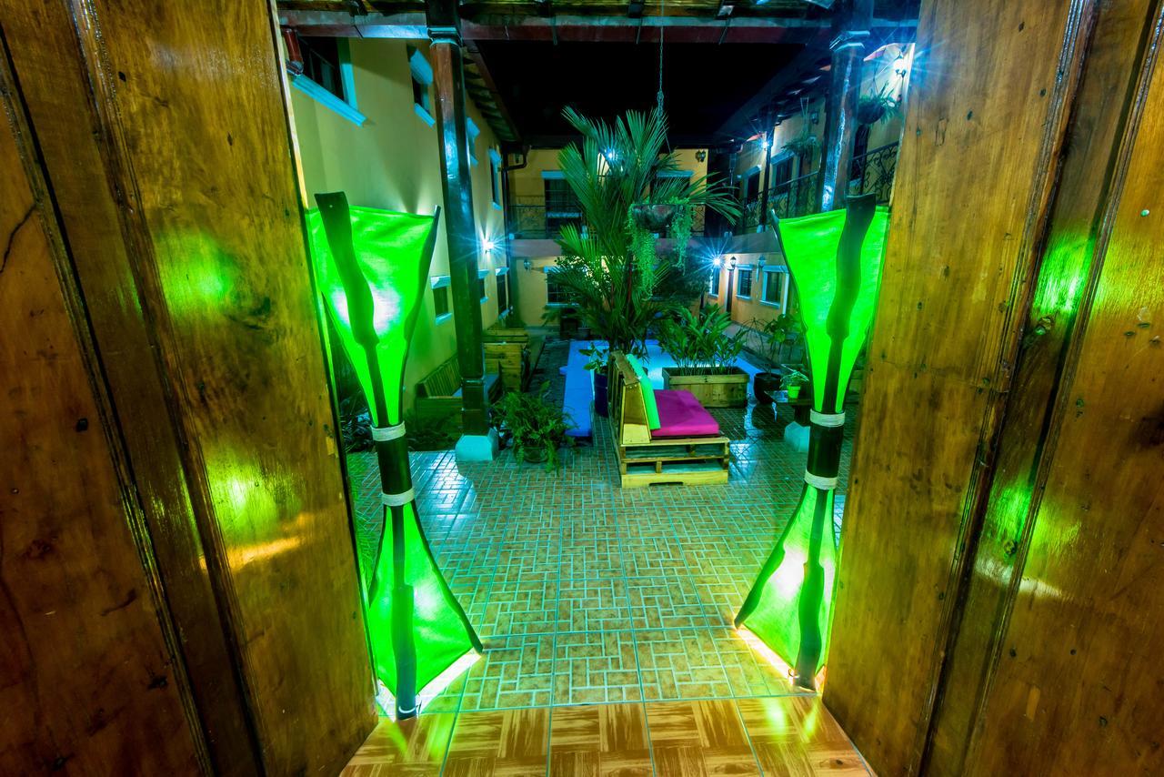 Fullmoon Hotel กรานาดา ภายนอก รูปภาพ
